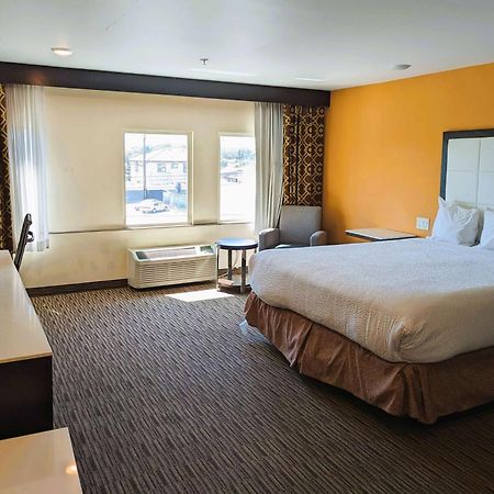 Ramada By Wyndham Culver City Лос-Анджелес Экстерьер фото