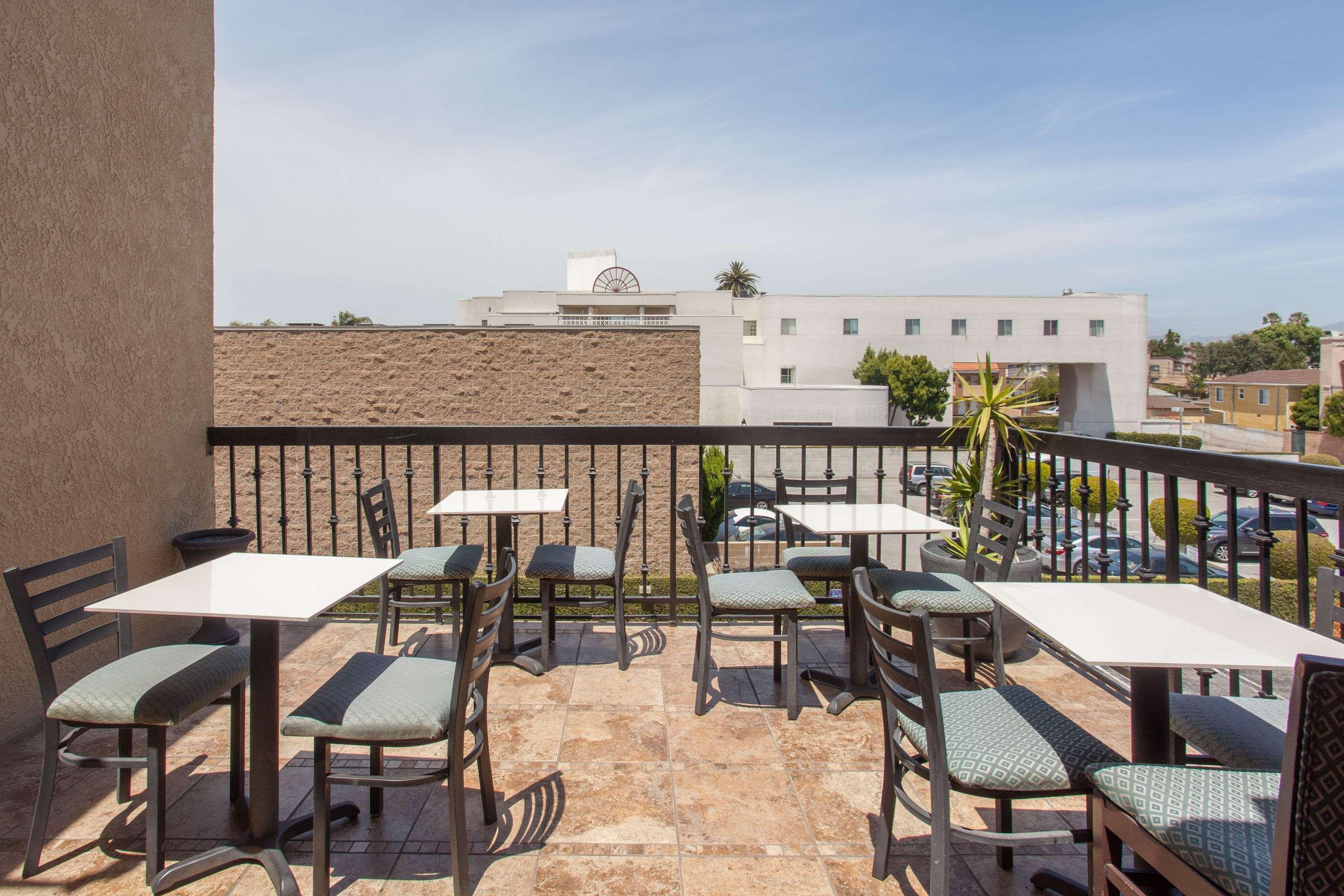 Ramada By Wyndham Culver City Лос-Анджелес Экстерьер фото