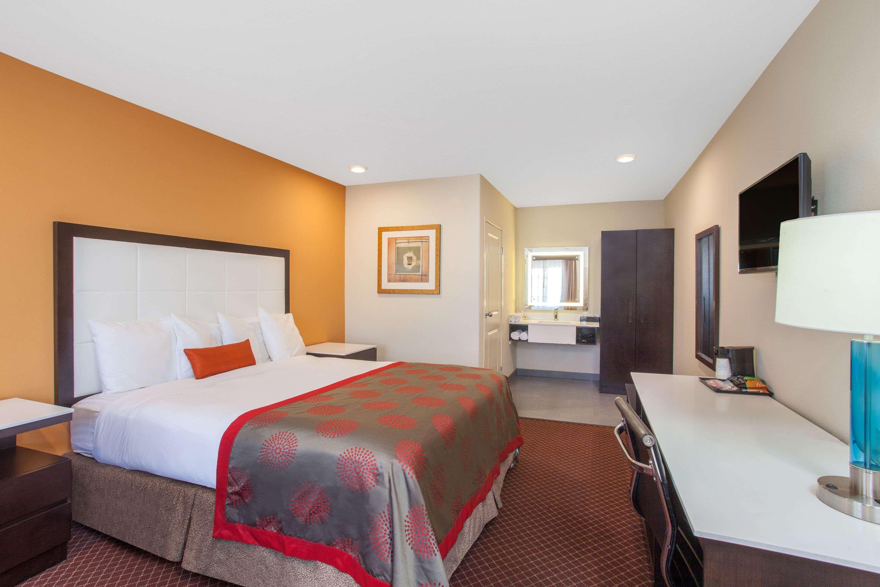 Ramada By Wyndham Culver City Лос-Анджелес Экстерьер фото