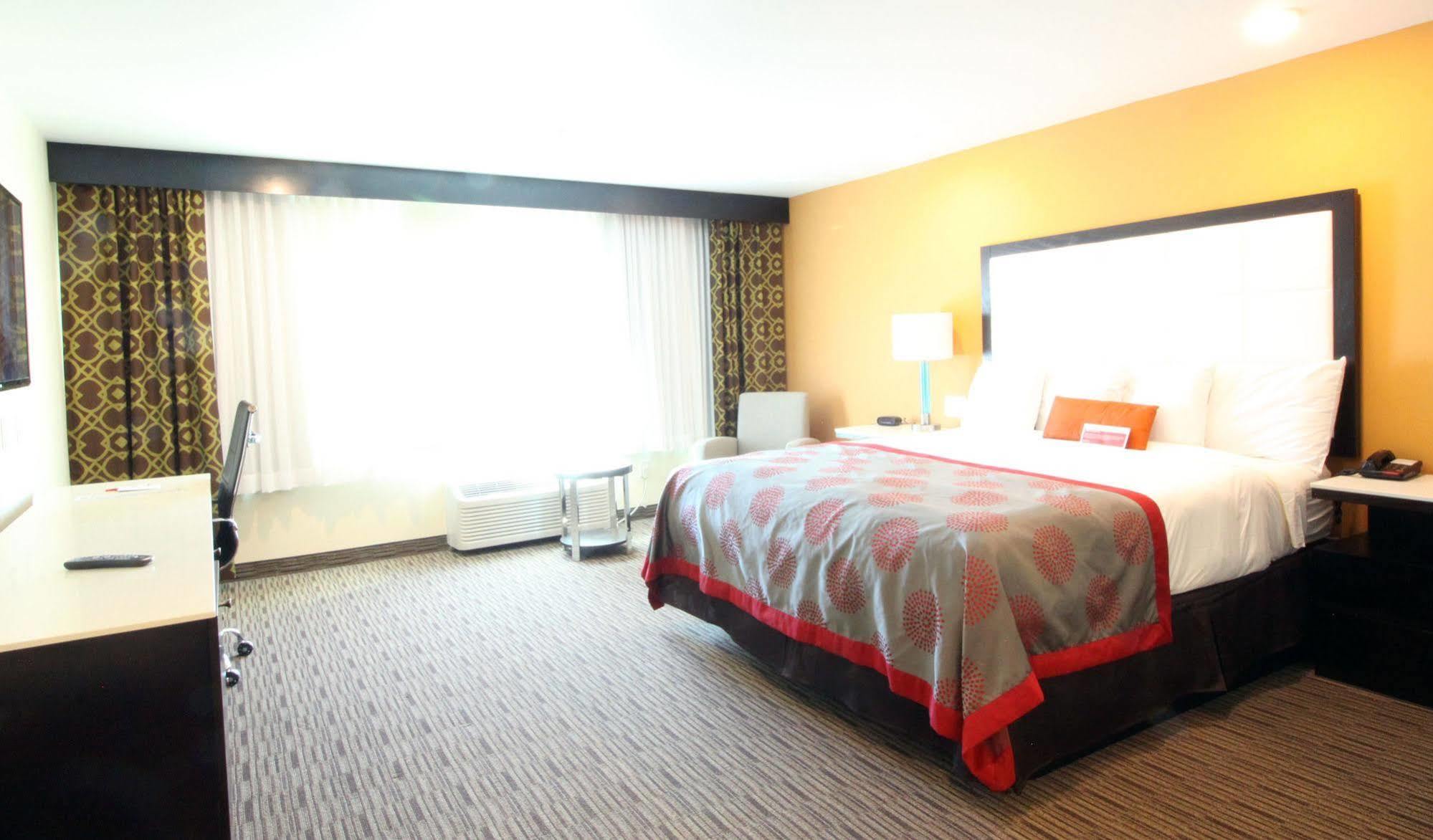 Ramada By Wyndham Culver City Лос-Анджелес Экстерьер фото